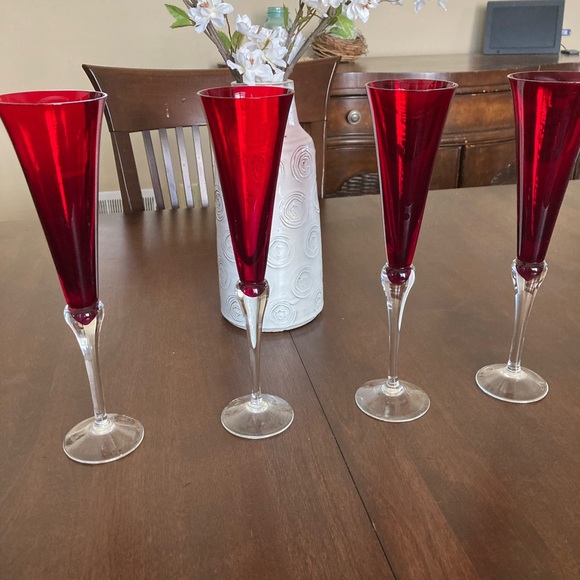 Already sold but can’t find a way to delete listing. - Picture 1 of 1